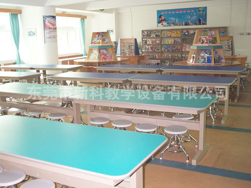 <a href='http://m.jinfengmiye.com/chanpin/110-1.html' target='1' style='font-size:18px; font-weight:bold; color:#000000;'>圖書閱覽室</a>7