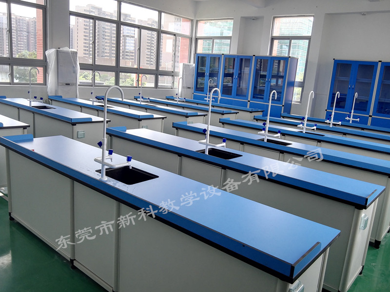 <a href='http://m.jinfengmiye.com/chanpin/53-1.html' target='1' style='font-size:18px; font-weight:bold; color:#000000;'>科學(xué)實(shí)驗(yàn)室</a>廠家