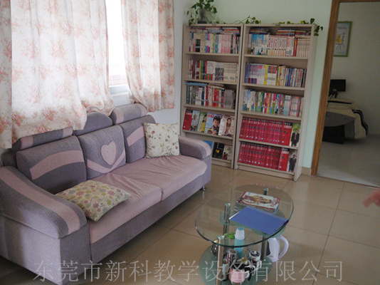 學(xué)校<a href='http://m.jinfengmiye.com' target='1' style='font-size:14px; font-weight:bold; color:#0080ff;'>心理咨詢室</a>