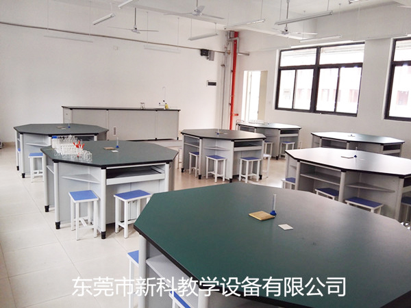 <a href='http://m.jinfengmiye.com/' target='1' style='font-size:14px; font-weight:bold; color:#0080ff;'>物理實驗室</a>設(shè)備