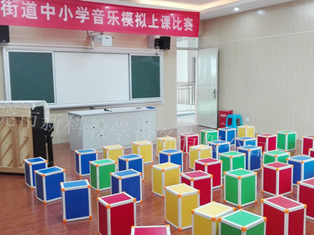 <a href='http://m.jinfengmiye.com/chanpin/58-1.html' target='1' style='font-size:18px; font-weight:bold; color:#000000;'>音樂功能室</a>