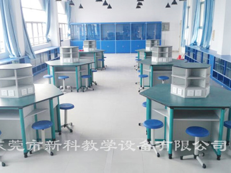 <a href='http://m.jinfengmiye.com/chanpin/60-1.html' target='1' style='font-size:18px; font-weight:bold; color:#000000;'>機(jī)器人功能室</a>3