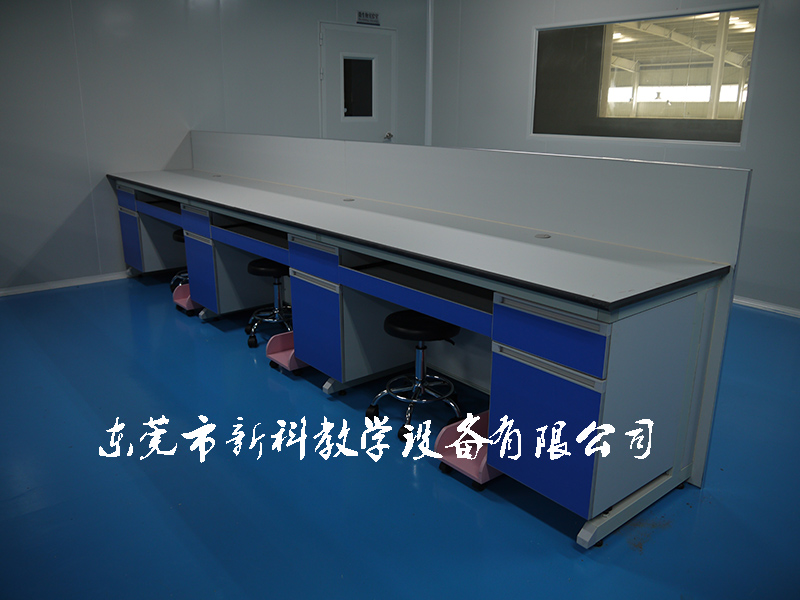 <a href='http://m.jinfengmiye.com/products/64-1.html' target='1' style='font-size:18px; font-weight:bold; color:#000000;'>實(shí)驗(yàn)室邊臺(tái)</a>案例